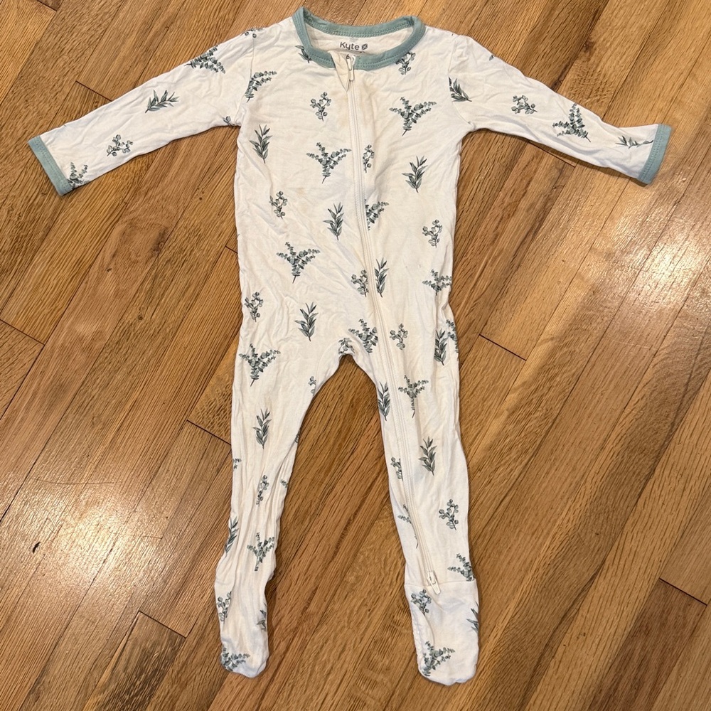 Kyte Baby Zippered Bamboo Footie- Eucalyptus print
